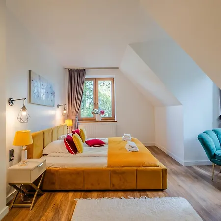 Jarosta Premium & Apartmanhotel 3*