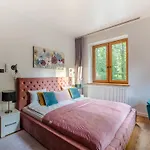 מלון דירות Jarosta Premium & 3*