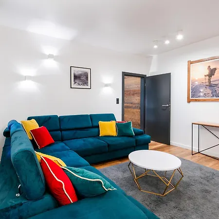 Jarosta Premium & Appart hôtel 3*